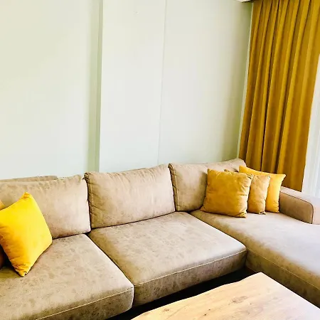 Mecidiyekoy De 2+1 Luks Daire Apartmán